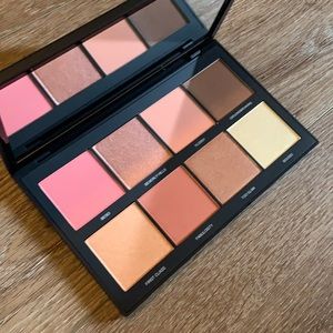 Sephora pro highlighter, bronzer and blush palette
